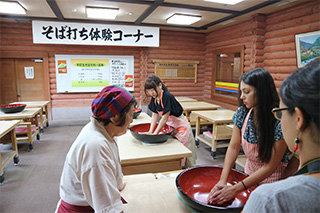 Soba Noodle Making Experince (for the guests who have a car)